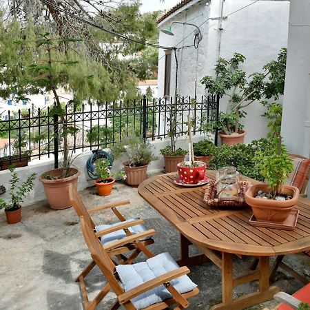 Grandmas Guest House Đảo Hydra Ngoại thất bức ảnh
