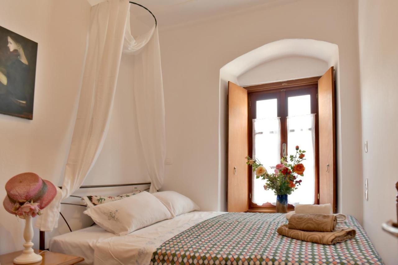 Grandmas Guest House Đảo Hydra Ngoại thất bức ảnh